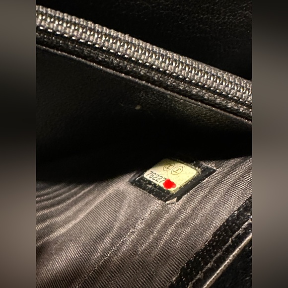 🎀Chanel wallet🎀 HOLOGRAM intact comes w/ card - Picture 14 of 16